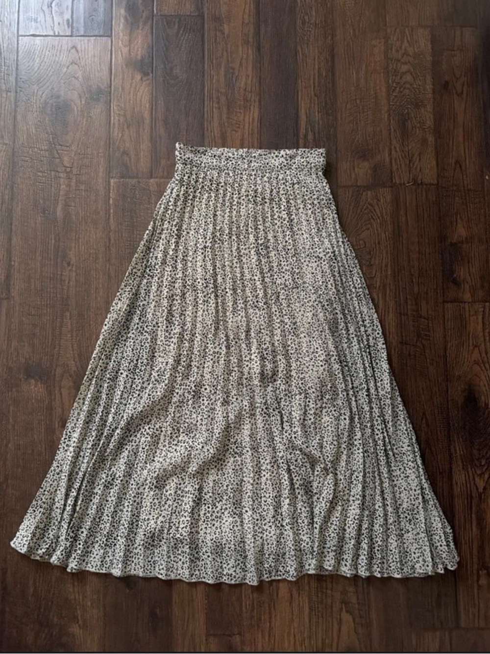 Japna Pleated Maxi Skirt in Cream and Black Leopard